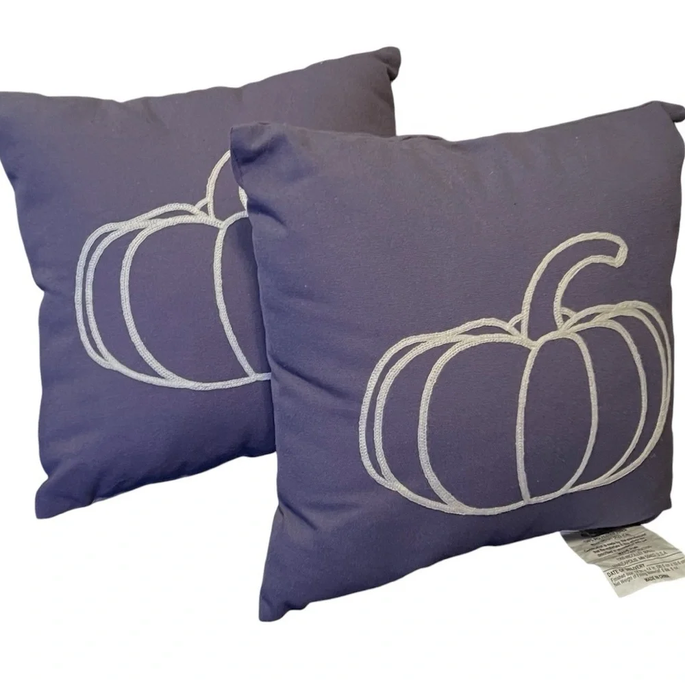 2 TARGET ACCENT EMBROIDERED PUMPKIN PILLOWS 14x14 NEW NO TAGS BLUE